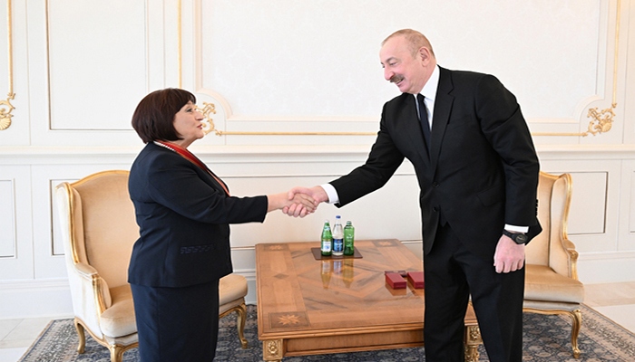 İlham Əliyev Sahibə Qafarovaya “Şərəf” ordenini təqdim etdi