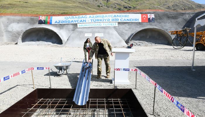 İlham Əliyev: “Şərqi Zəngəzurun hərtərəfli inkişafı üçün avtomobil yolları xüsusi əhəmiyyət daşıyır”