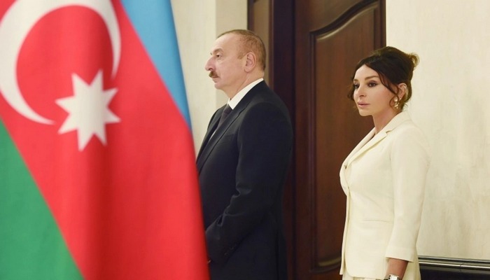 İlham Əliyev və Mehriban Əliyeva Qələbə uğrunda döyüşən Azərbaycan övladlarının xatirəsini anıblar