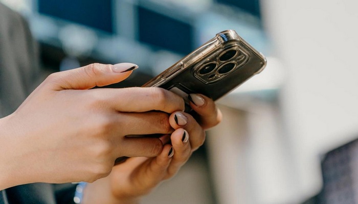 "iPhone" istifadəçilərinə XƏBƏRDARLIQ: Təcili olaraq iOS yenilənməlidir