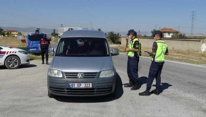 Jandarma ekiplerinden helikopter ile hava destekli trafik denedimi