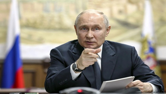 KİV: Putin Ukraynada döyüşlərin dayandırılması üçün şərt qoydu