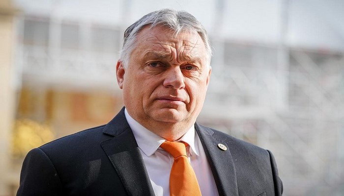 Orban Trampla Floridadakı malikanəsində görüşüb