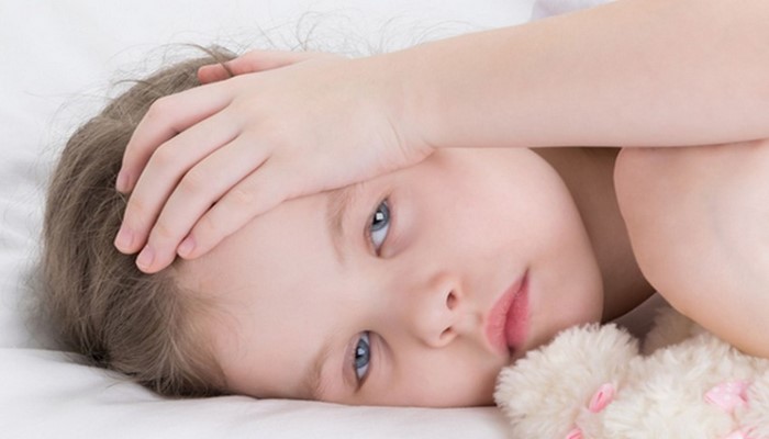 Pediatr uşaqlarda davamlı baş ağrıları ilə bağlı valideynlərə çağırış edib