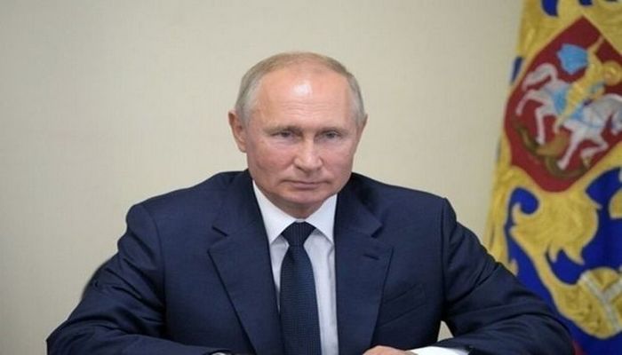 Putin qızının koronavirusa qarşı peyvəndi sınaqdan keçirdiyini bildirdi