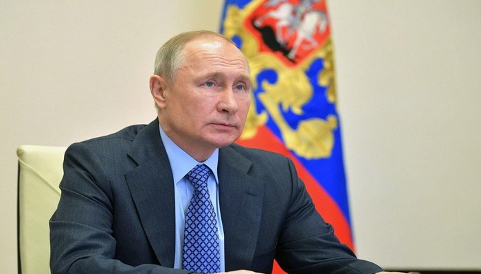 Putin: “Rusiyanın düşmənləri ölkənin qanlı vətəndaş qarşıdurmasında boğulmasını istəyirdilər”