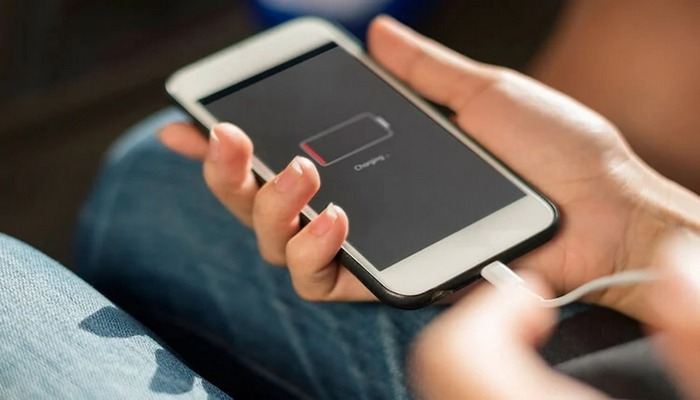 Smartfonu yandıra biləcək 10 təhlükəli şarj səhvi