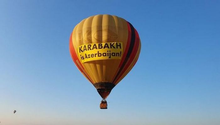 Ukraynada üzərində “Qarabağ Azərbaycandır!” şüarı olan hava şarı səmaya buraxıldı