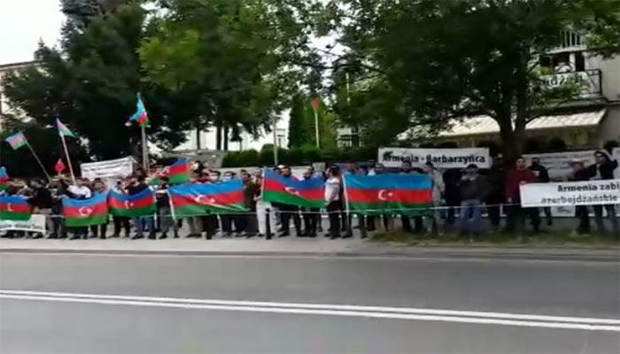 В столице Польши прошла акция в поддержку армии Азербайджана