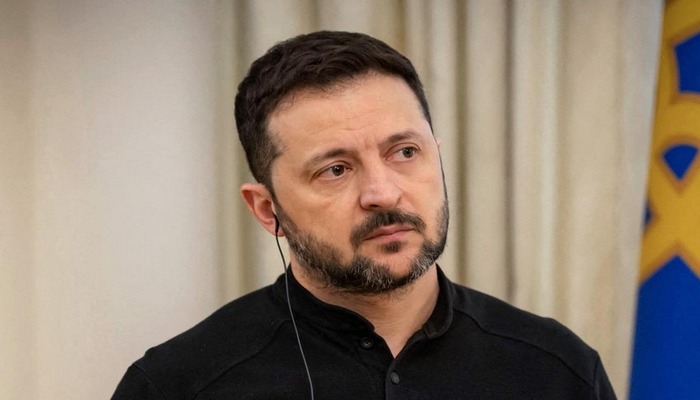 Zelenski Rusiya Silahlı Qüvvələrini Pasxa atəşkəsini pozmaqda ittiham edib